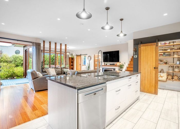  at 40 Hillsborough Terrace, Hillsborough, Christchurch