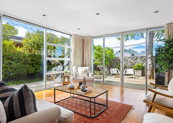  at 9 Poynder Avenue, Merivale, Christchurch City, Canterbury
