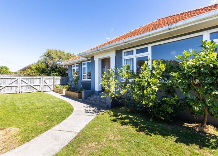  at 2 Norman Street, Lower Vogeltown, New Plymouth