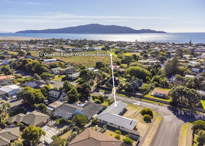  at 50 Queens Road, Waikanae Beach, Waikanae