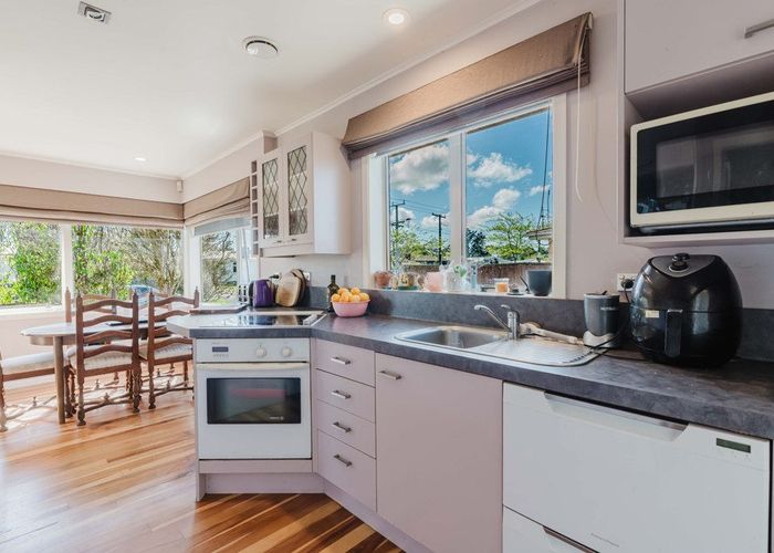  at 14 Jeanette Street, Glenview, Hamilton, Waikato
