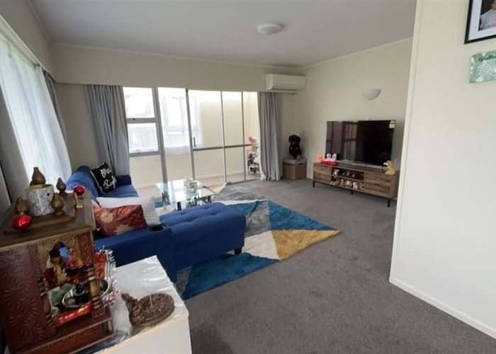  at 1/28 Grande Vue Road, Hillpark, Auckland