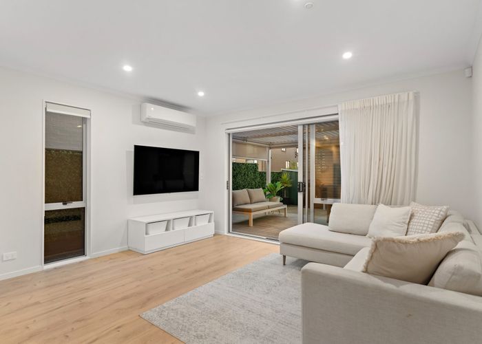  at 31 Ambar Ridge Avenue, Massey, Auckland