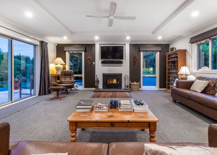  at 14 Twin Peaks Grove, Koputaroa, Levin