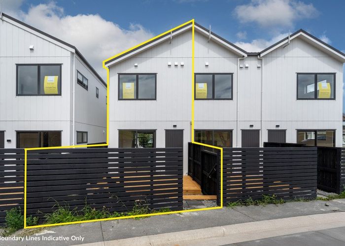  at 4/55 Tahetoka Street, Westgate, Waitakere City, Auckland