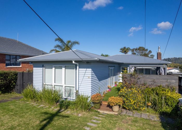  at 36 Savoy Road, Glen Eden, Auckland