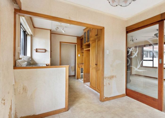  at 19 Humphrey Kemp Ave, Henderson, Waitakere City, Auckland