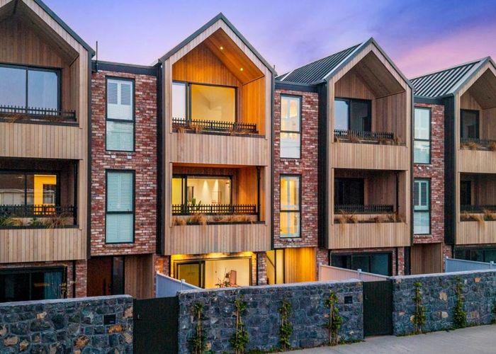  at 8/282 Point Chevalier Road, Point Chevalier, Auckland