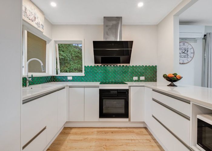  at 2/10 Nea Place, Hillcrest, North Shore City, Auckland