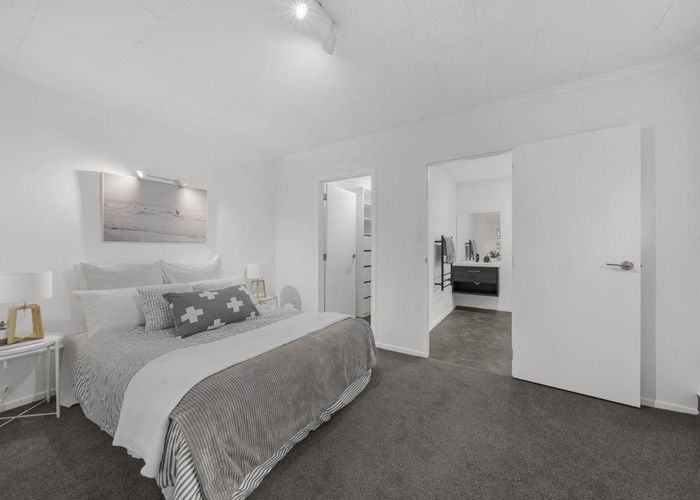  at 53 Cyclarama Crescent, Massey, Waitakere City, Auckland