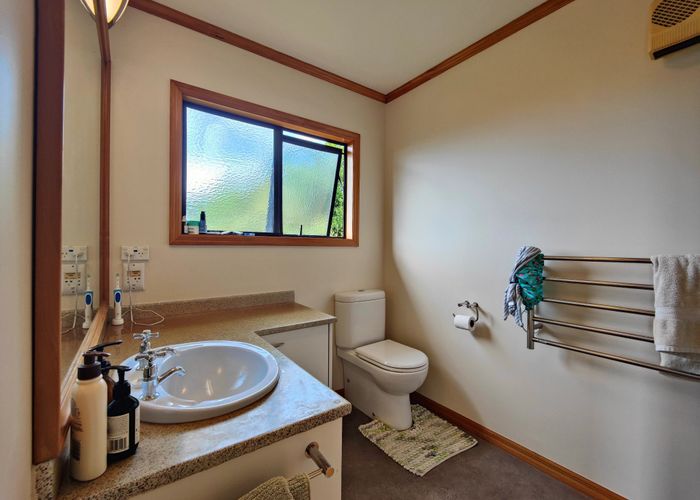  at 32 Wrights Hill Road, Karori, Wellington, Wellington