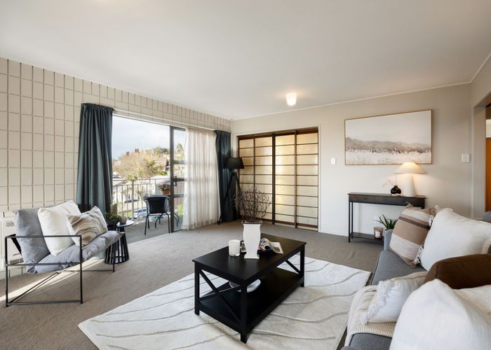  at 12/10 Hunter Street, Hamilton Lake, Hamilton, Waikato