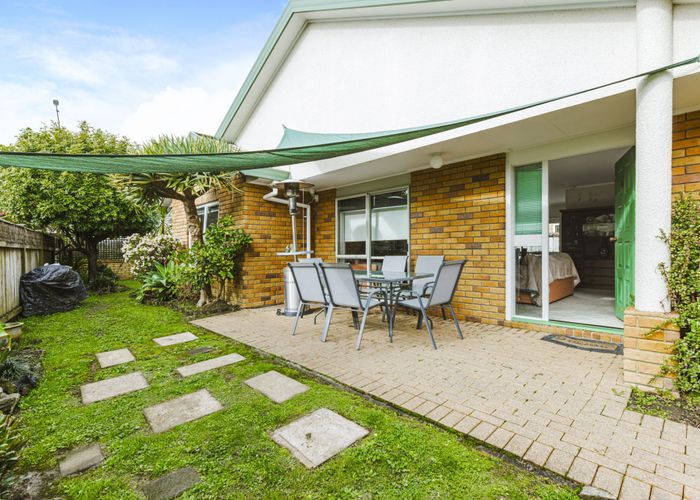  at 15 Sheriff Place, Randwick Park, Auckland