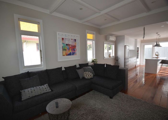  at 10 Myrtle Street, Morningside, Auckland City, Auckland