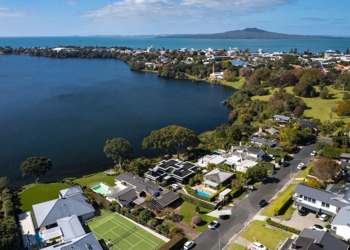  at 21 Lake View Road, Takapuna, Auckland