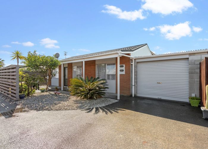  at 3/1 Frank Evans Place, Henderson, Auckland