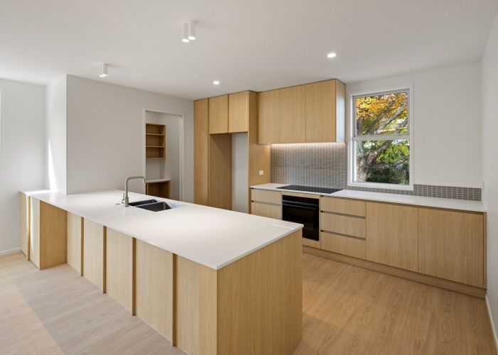  at 4/2 Woodstock Road, Fairfield, Hamilton, Waikato