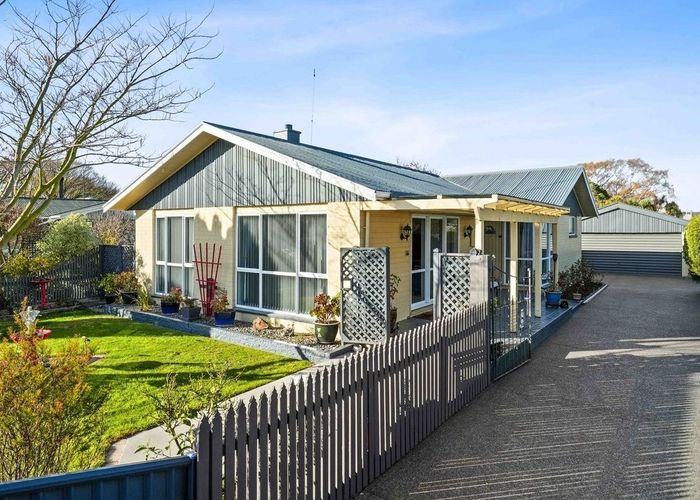  at 22 Kathleen Crescent, Hornby, Christchurch