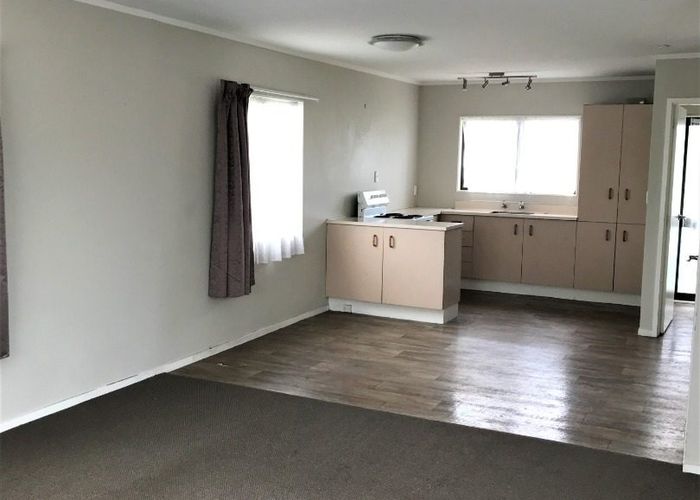  at 4 Dungarvon Place, Clendon Park, Manukau City, Auckland