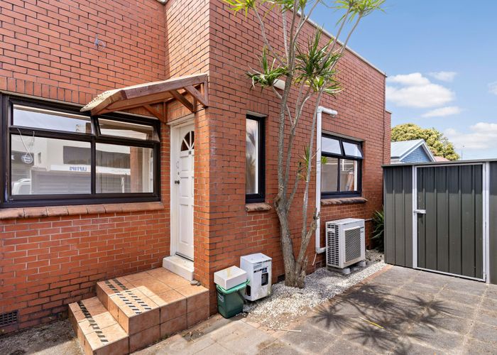  at 118 Manukau Road, Epsom, Auckland City, Auckland