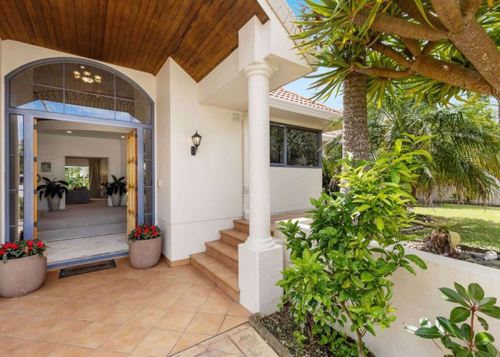  at 5 Kahala Place, West Harbour, Waitakere City, Auckland