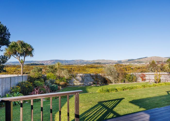  at 12 Ron Place, Fitzherbert, Palmerston North, Manawatu / Whanganui