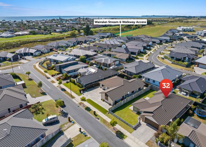  at 32 Harding Drive, Papamoa Beach, Papamoa