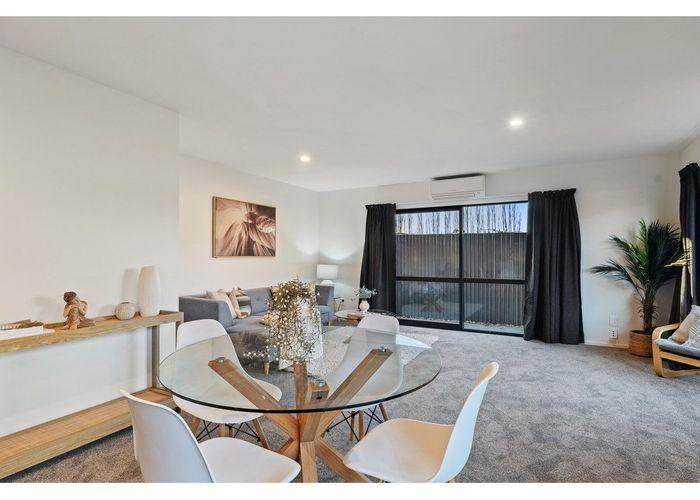  at 2/69 Tyrone Street, Belfast, Christchurch