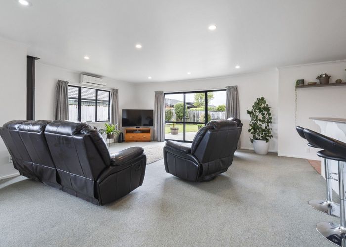  at 6 Brookside Close, Highbury, Palmerston North