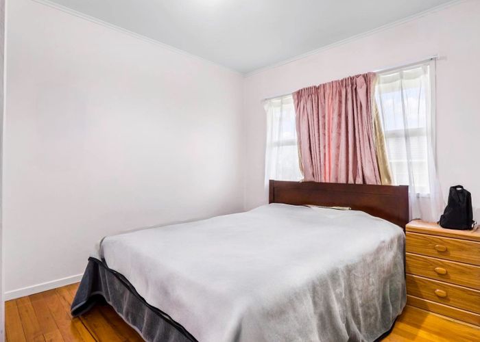  at 2/7 Ellen Ave, Hillcrest, North Shore City, Auckland
