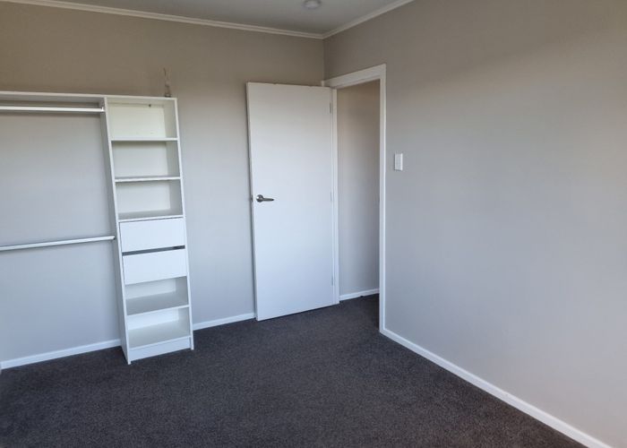  at 7 Crystal Ave, Glendene, Waitakere City, Auckland