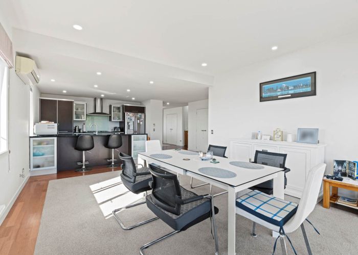  at 33J  Point Ridge Avenue, Albany, North Shore City, Auckland