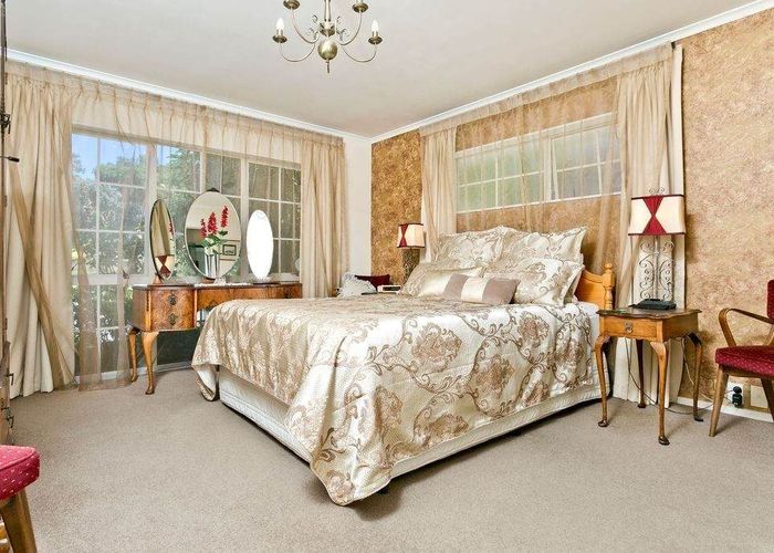  at 9 Crestview Place, Browns Bay, North Shore City, Auckland