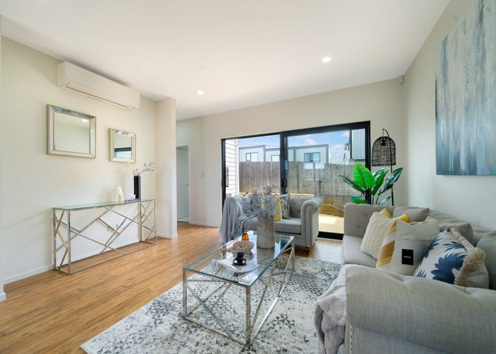  at 21 Parker Avenue, New Lynn, Waitakere City, Auckland