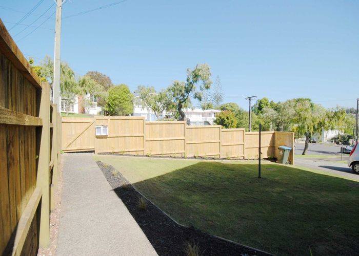  at 5A Morpeth Place, Blockhouse Bay, Auckland