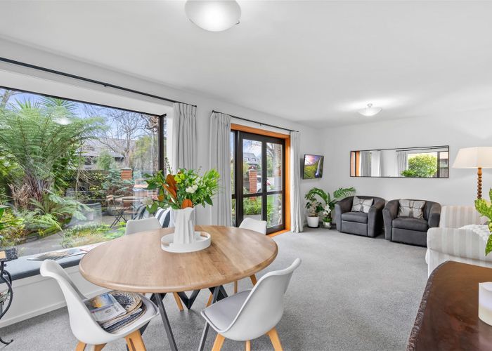  at 4/27 Darvel Street, Riccarton, Christchurch