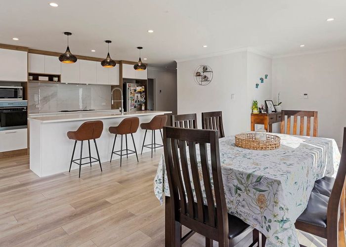  at 6 Hard Beech Street, Takanini