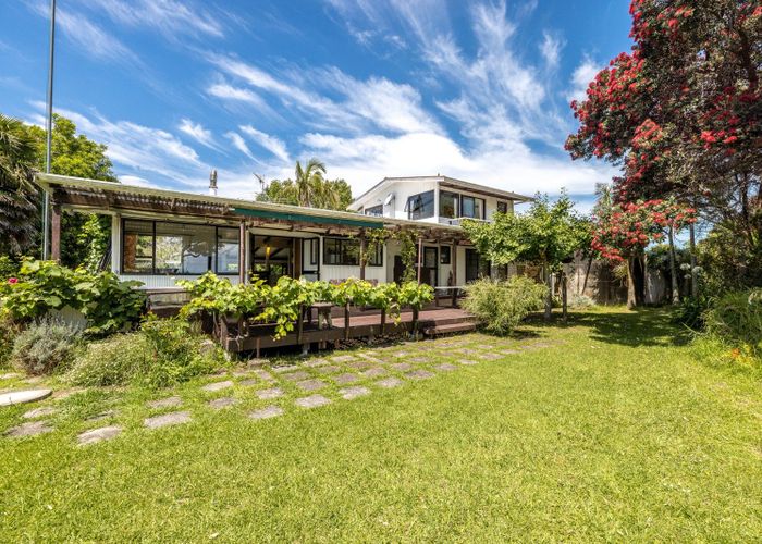  at 18 Esslin Road, Surfdale, Waiheke Island