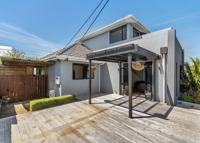  at 49 Paynters Avenue, Strandon, New Plymouth, Taranaki