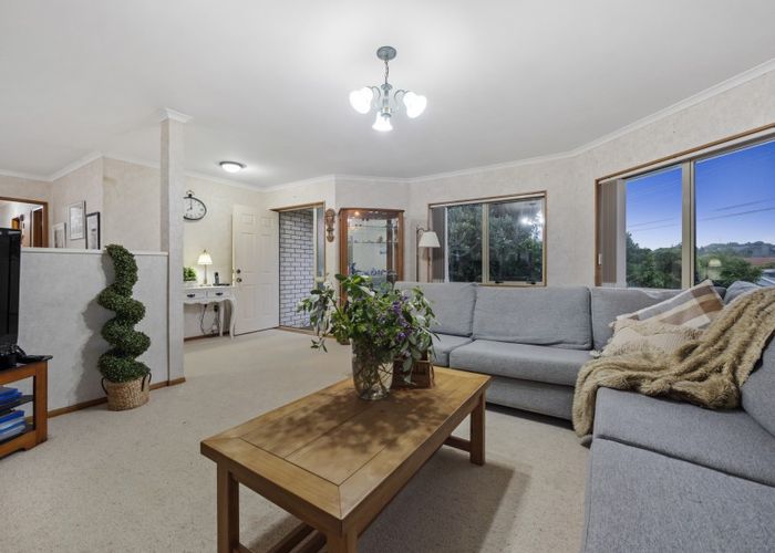  at 17 Pampas Grove, Welcome Bay, Tauranga