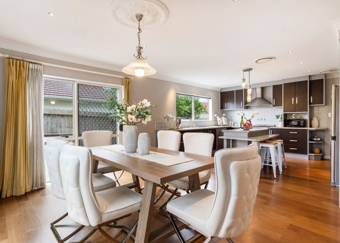 at 425 Old Te Atatu Road, Te Atatu Peninsula, Waitakere City, Auckland