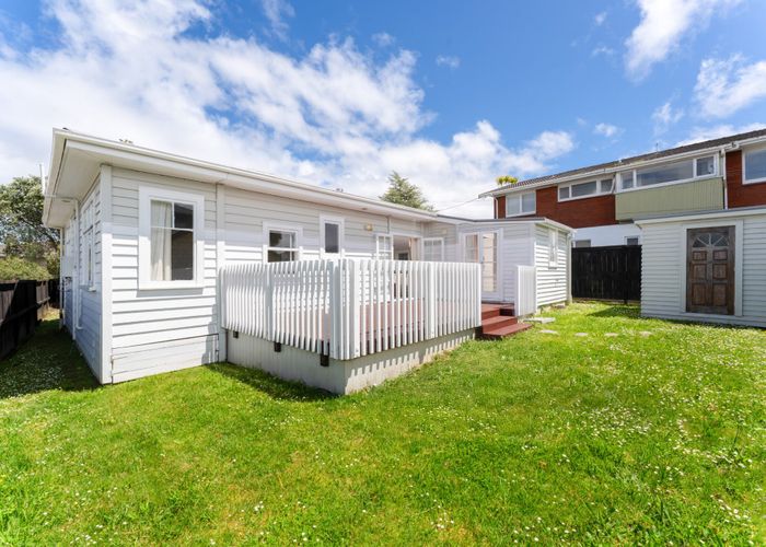  at 14A Divich Avenue, Te Atatu South, Auckland