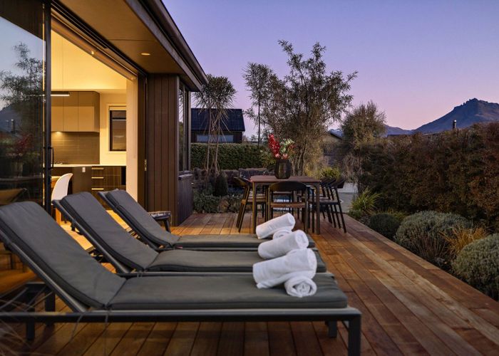  at 6 Fife Court, Jacks Point, Queenstown-Lakes, Otago