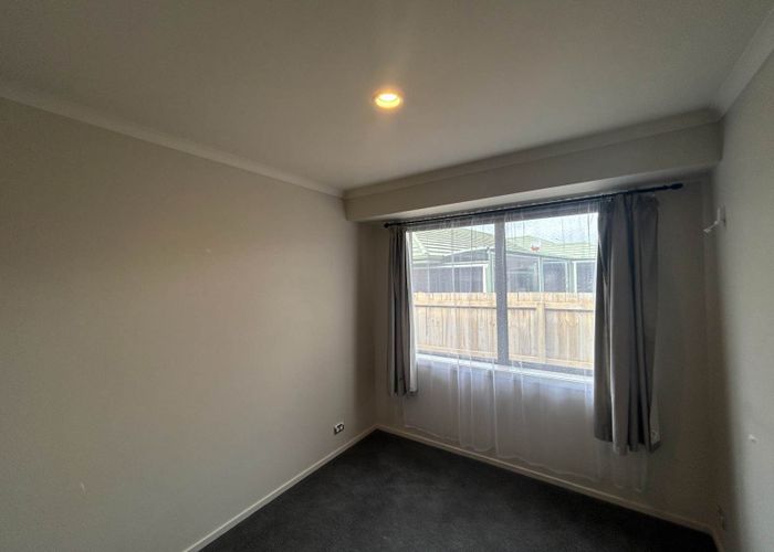  at 16 Breaker Grove, Waiuku, Waiuku