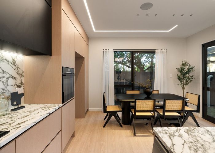  at 2C Knights Close, Rothesay Bay, North Shore City, Auckland