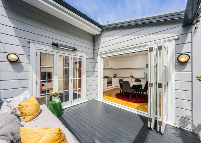  at 6 Yates Street, Onehunga, Auckland