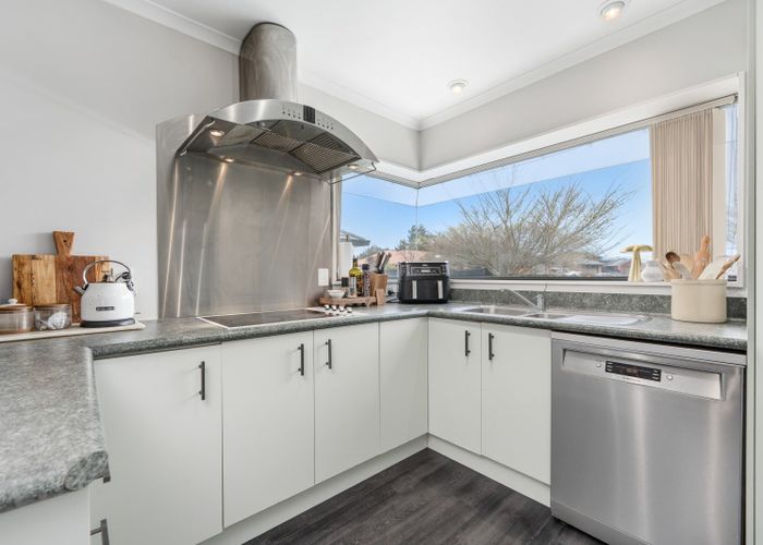  at 10 Parnell Heights Drive, Kelvin Grove, Palmerston North