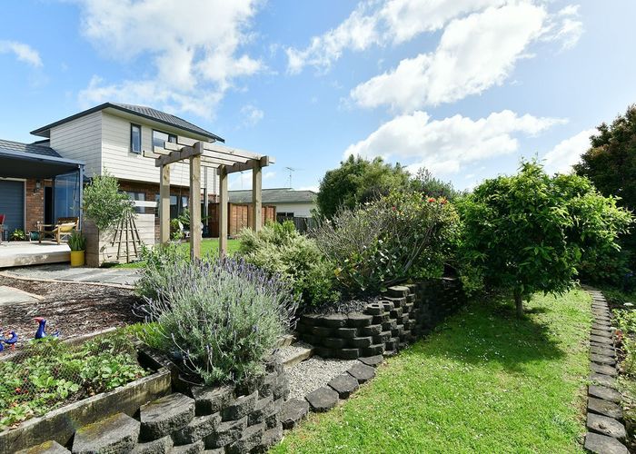  at 5 Athol Place, Algies Bay, Warkworth