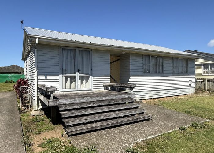  at Mangere East, Manukau City, Auckland