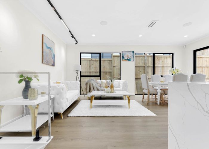  at 132  McQuoids Road, Flat Bush, Manukau City, Auckland
